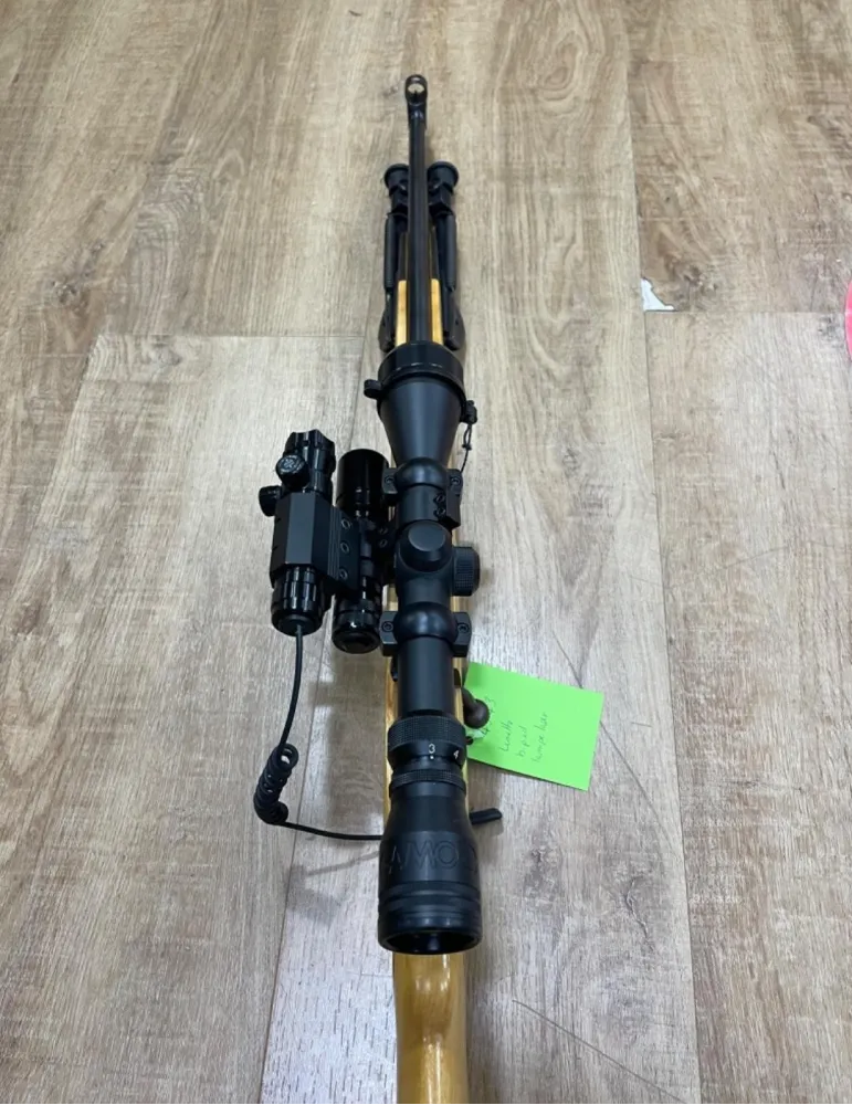 Carabine à verrou Toz 78 cal.22LR + lunette 3-9x40 + bipied + laser + lampe