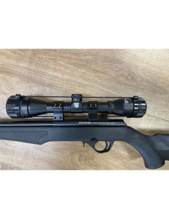 Carabine à verrou Rossi 8122 cal.22LR + lunette 4x32 + bipied + modérateur de son