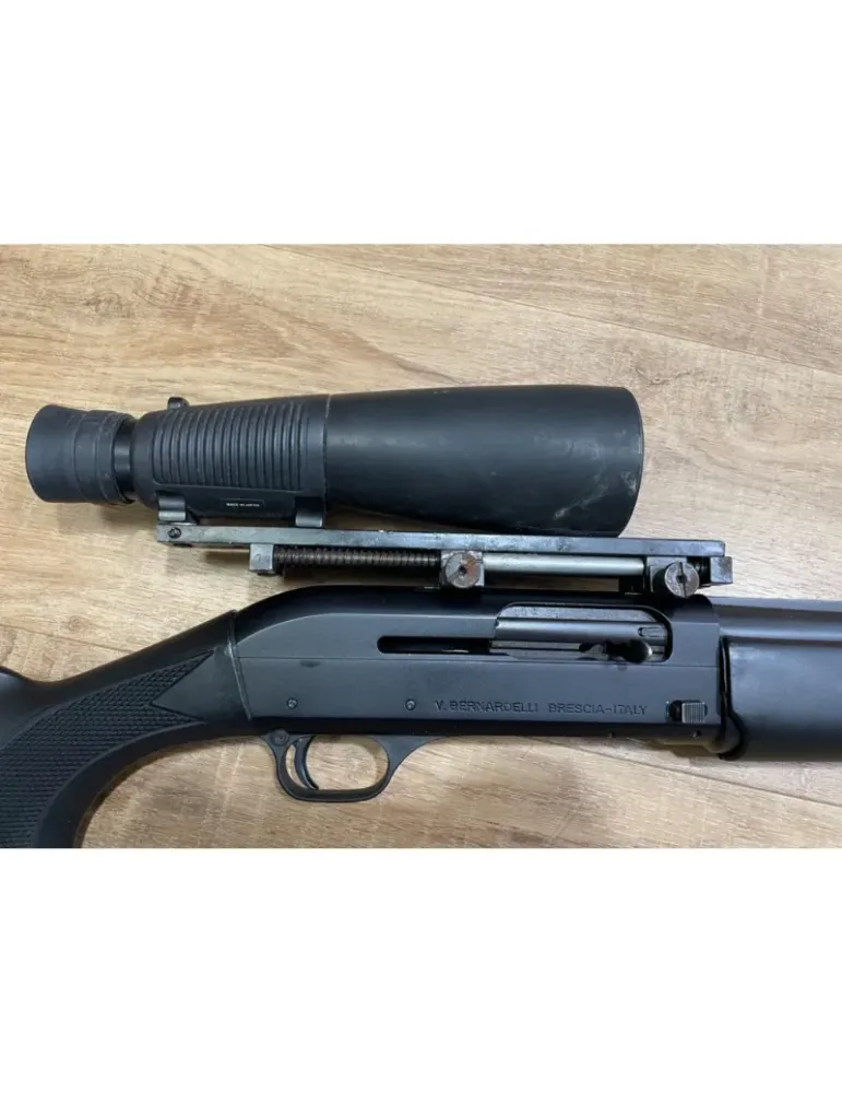 Fusil semi-automatique Bernardelli cal.12 + demi-jumelle de hutte