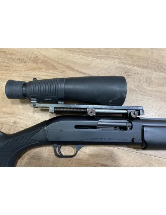 Fusil semi-automatique Bernardelli cal.12 + demi-jumelle de hutte